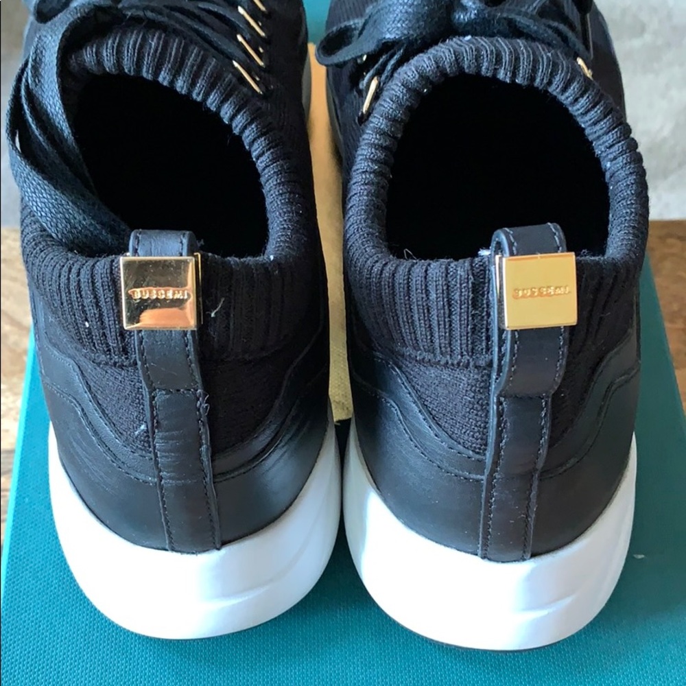 BUSCEMI RUN1 - Picture 4 of 6